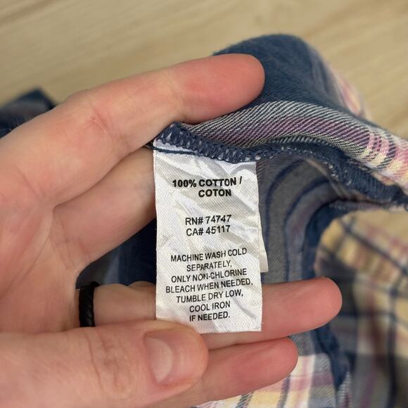 Natural Reflections Flannel Shirt Small Navy Pink Worn Faded GORP Hiking Camping - Picture 10 of 10